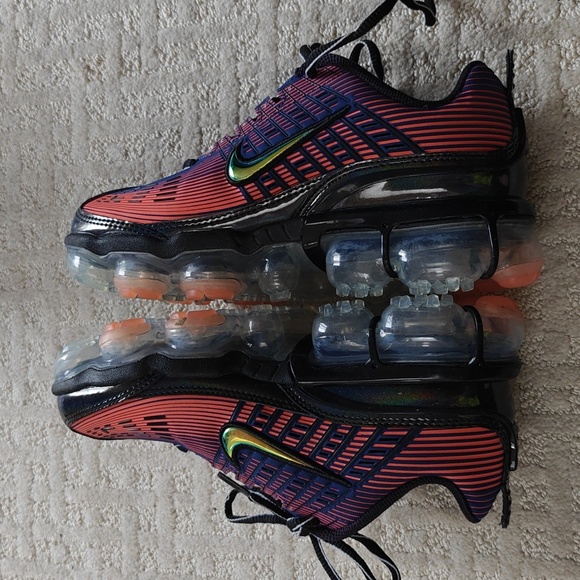 Brand new NikeVaporMax 360 sneakers - Picture 4 of 7